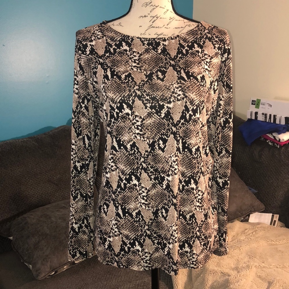 LAST CHANCE 💄 Mario Serrani Long Sleeve Tee, size Medium
